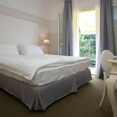 Palace San Pietro 4* باردولينو