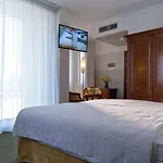 Palace San Pietro מלון 4*