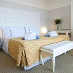 מלון Palace San Pietro 4*