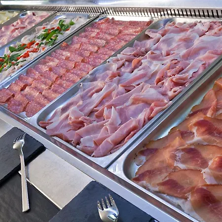 Hotel Palace San Pietro 4*