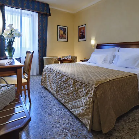 Palace San Pietro فندق
