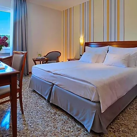 Palace San Pietro 4* バルドリーノ